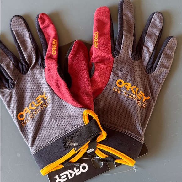 Oakley Factory Pilot All Mountain MTB Glove - Picture 5 of 9